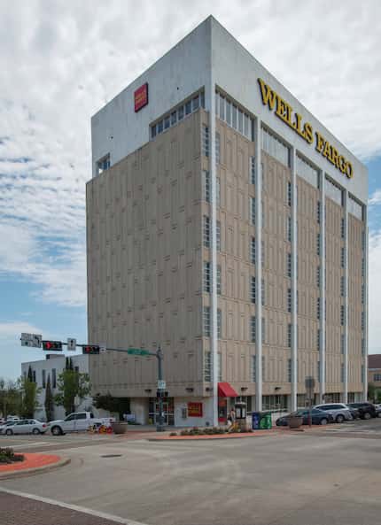 Can't picture where this building is? The eighth-story Wells Fargo building is located at...