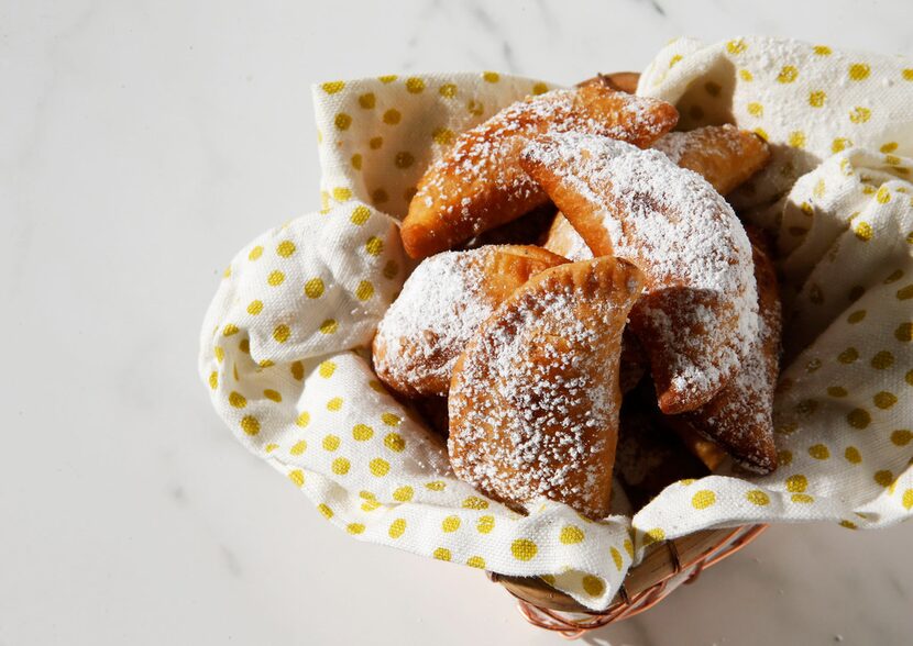 Casadetti, a ricotta cookie in a pie dough