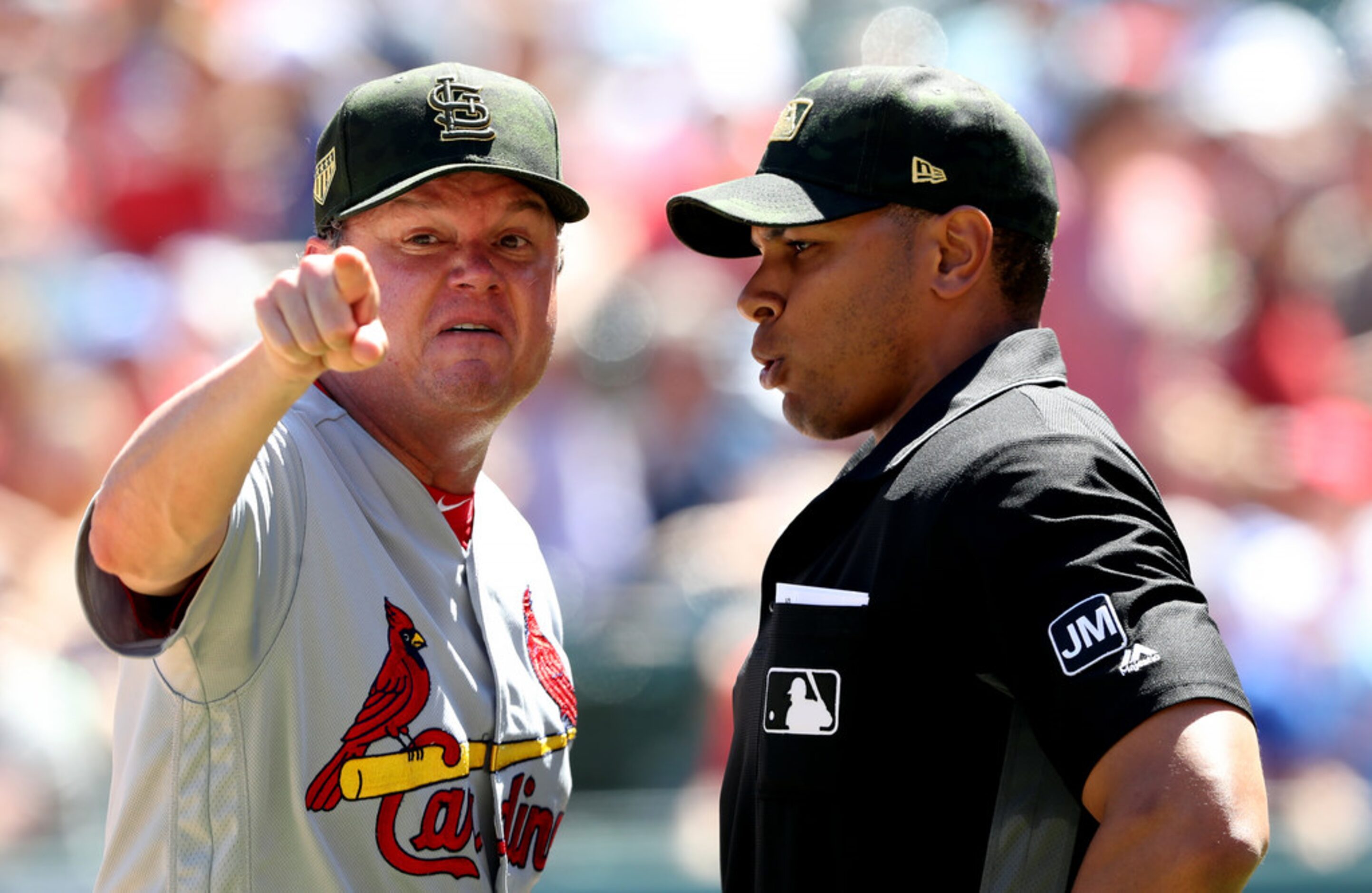 ARLINGTON, TEXAS - MAY 19:  Manager Mike Shildt #8 of the St. Louis Cardinals argues a call...