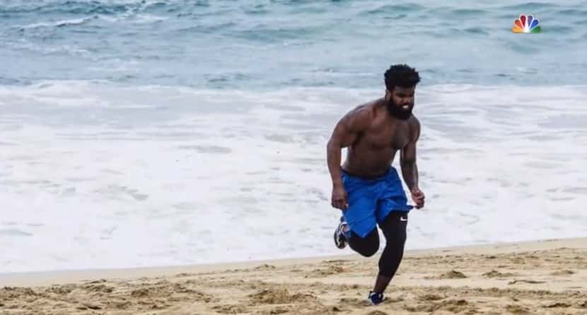 Elliott en playas de México. Imagen de NBC