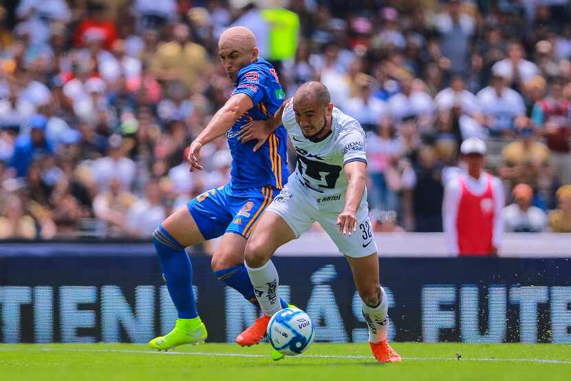 Tigres recibe a Pumas de la UNAM en lo que  se espera sea el partido más intenso de la...