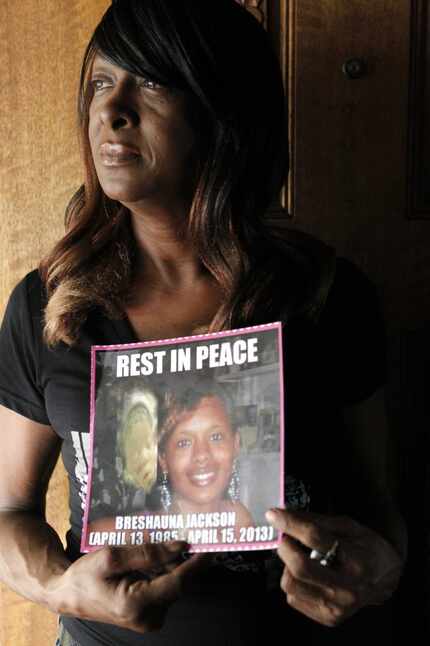 Dianne Anderson holds a picture of her daughter, Breshauna Jackson.