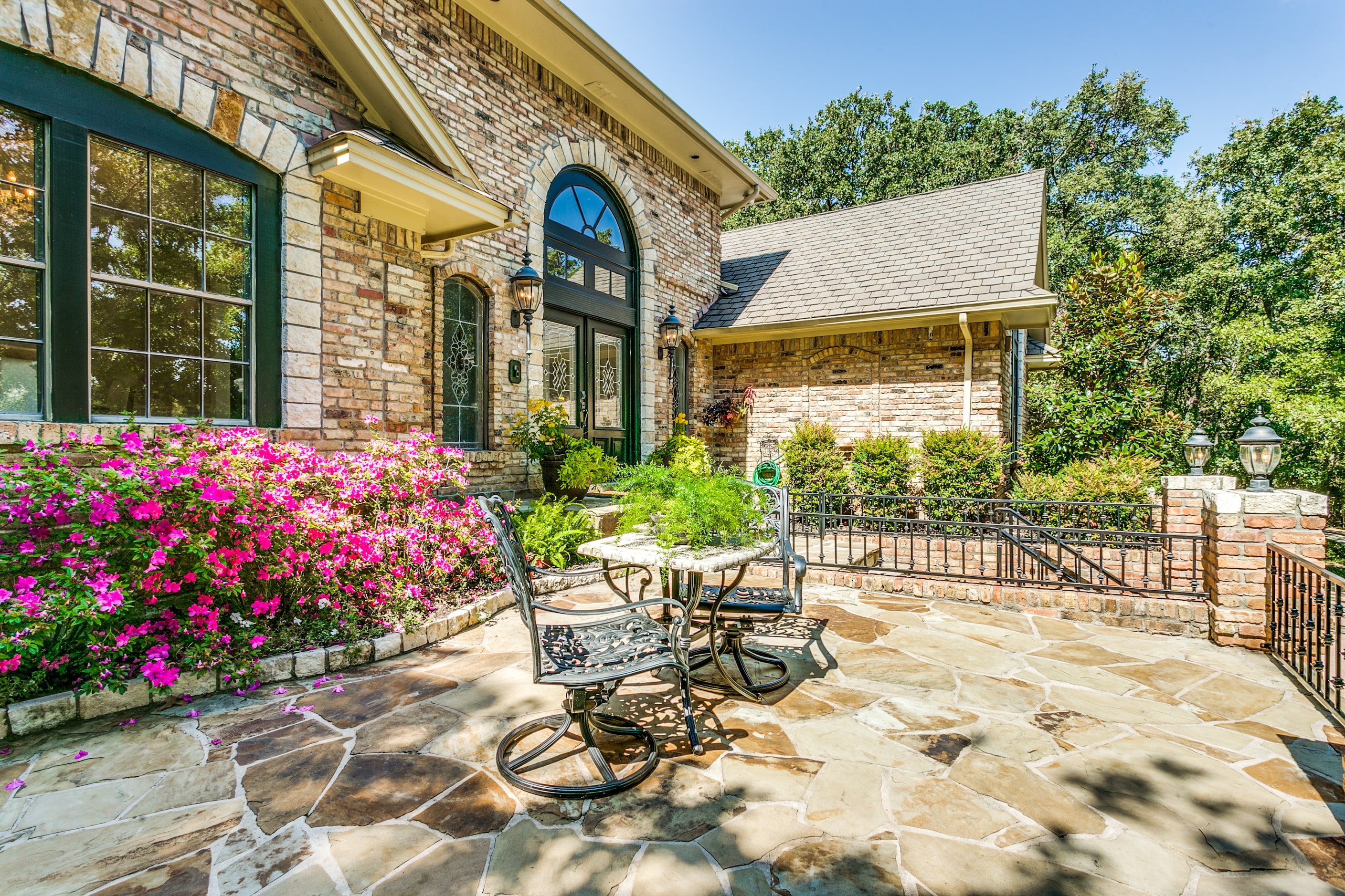 A look at the home at 3031 Parr Lane in Grapevine, TX.