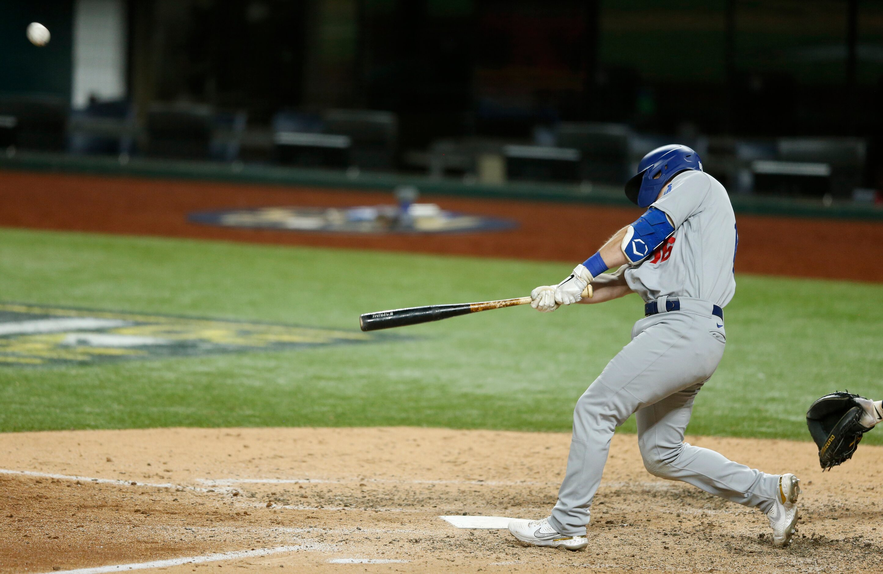 Los Angeles Dodgers catcher Will Smith (16) hits a three run home run off of Atlanta Braves...