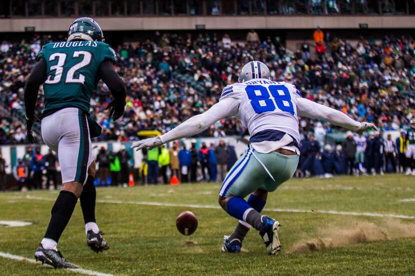 Dallas Cowboys wide receiver Dez Bryant (88) misses a passs during the second quarter of an...