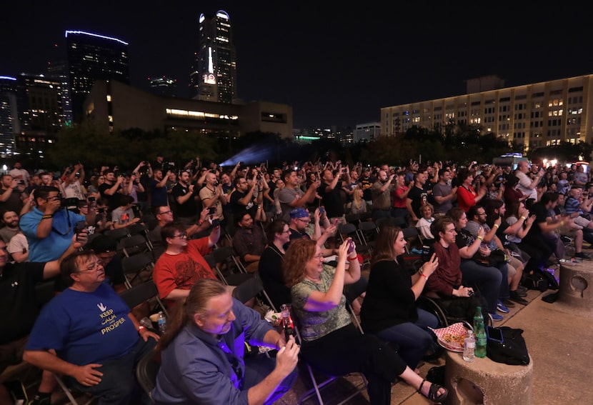 Coupla people showed up -- OK, lots -- to see Peter Weller talk before a screening of...