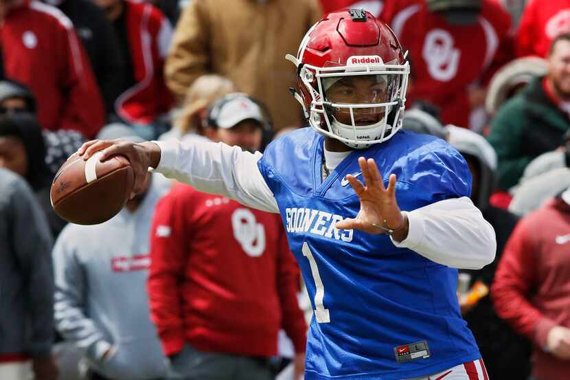 Oklahoma quarterback Kyler Murray (1) passes during  an NCAA college football spring...