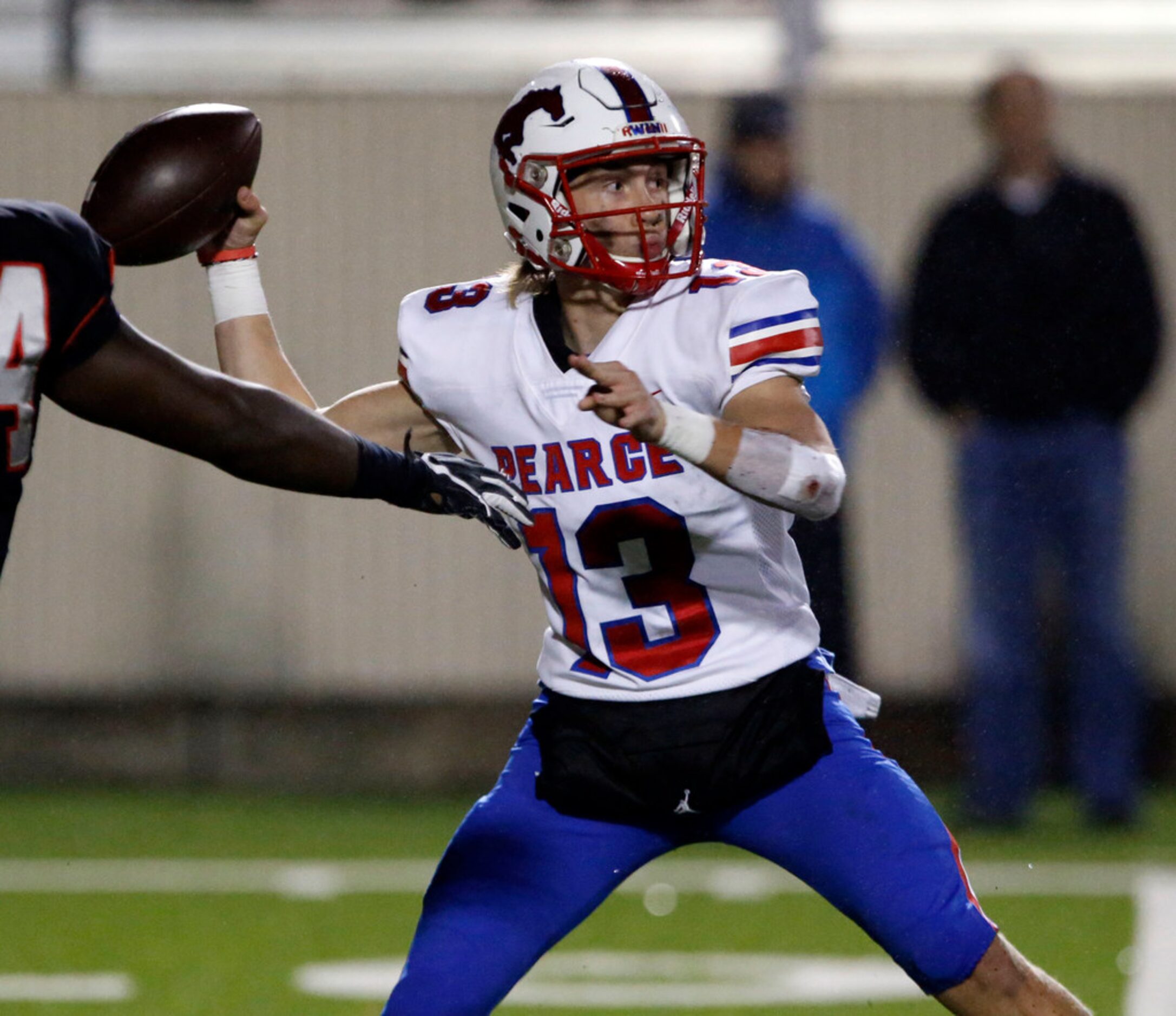 Richardson Pearce QB Blake Waters (13) throws a pass during the first half of their high...