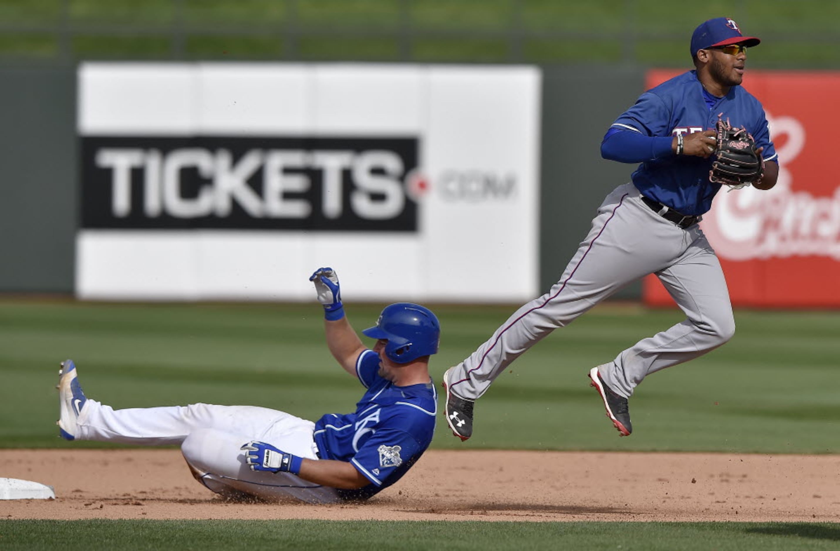 Mets swoop in overnight to sign Carlos Correa for $315m after Giants deal  stalls, MLB