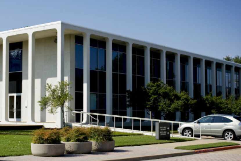 EDS' Plano campus included a health club, tennis courts, softball field and an automotive...