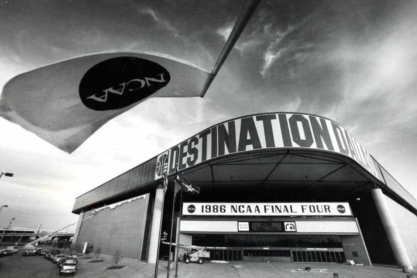 ORG XMIT: *S0415839741* 1986 File -- The 1986 Final Four at Reunion Arena.
03152006xSports...
