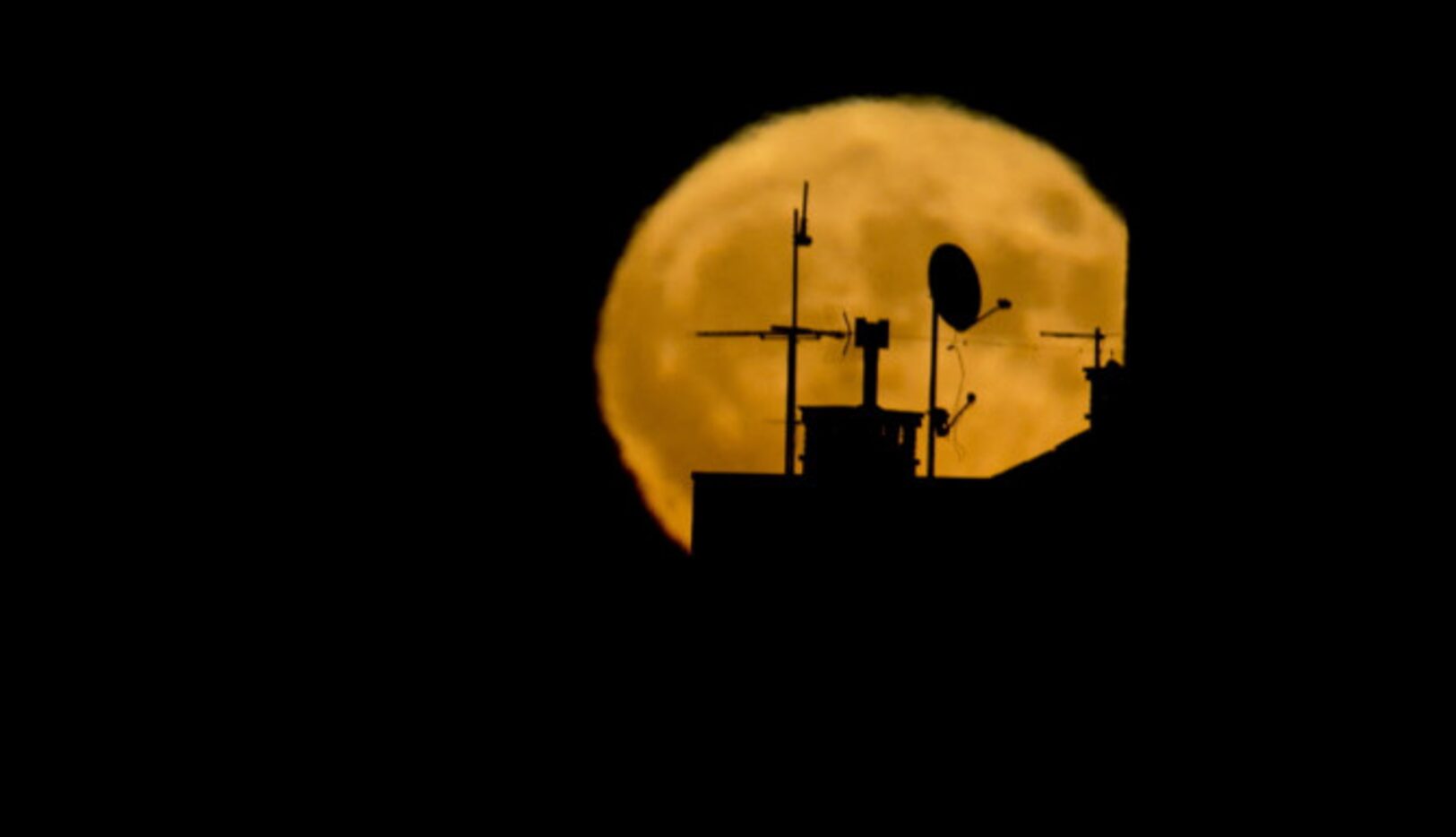 La Súper Luna desde Croacia./AP
