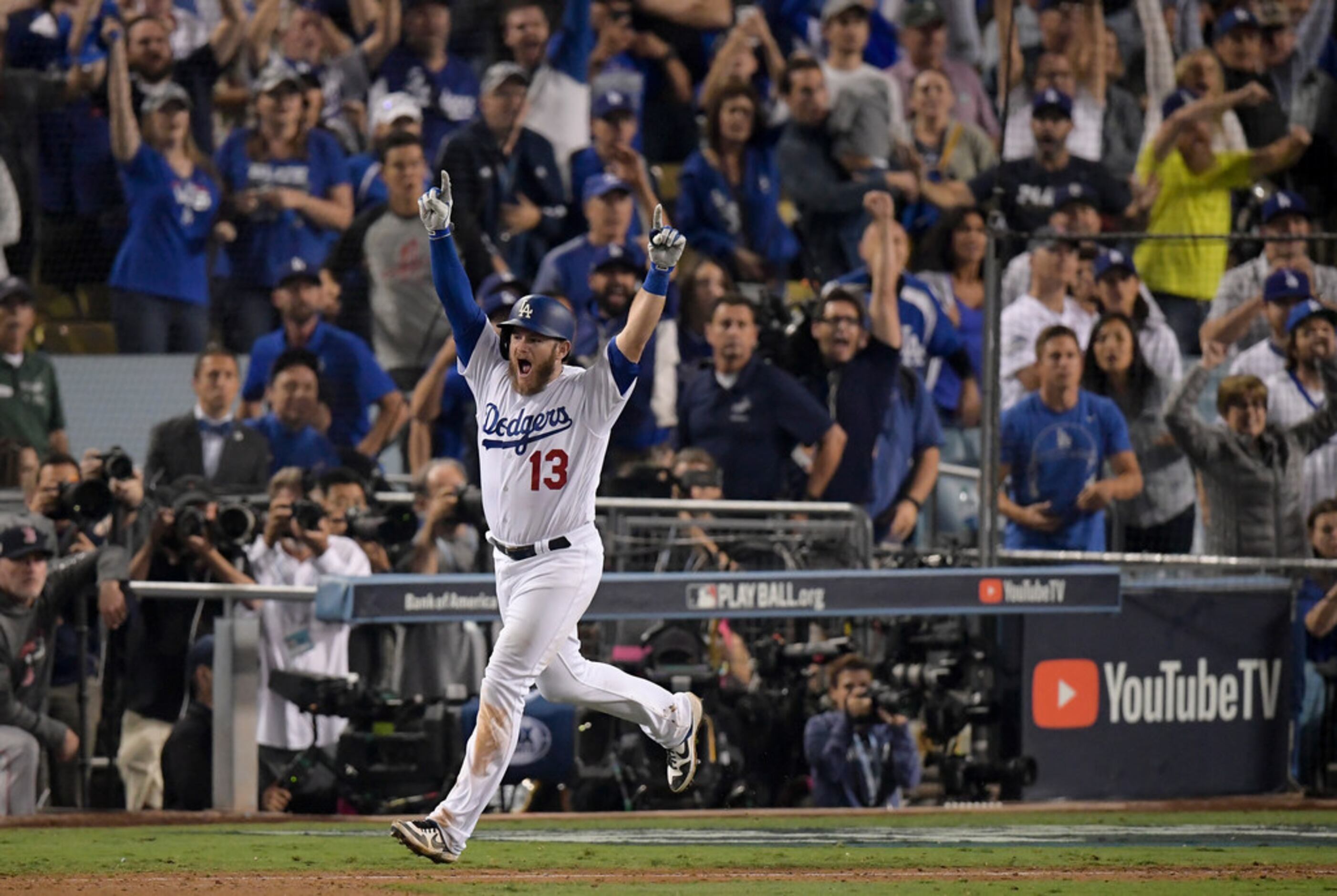 Dodgers outlast Red Sox in record-setting Game 3 of World Series - The  Boston Globe