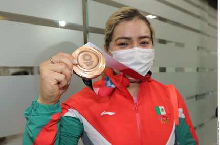 Aremi Fuentes Zavala ganó la medalla de bronce en halterofilia en los pasados Juegos...
