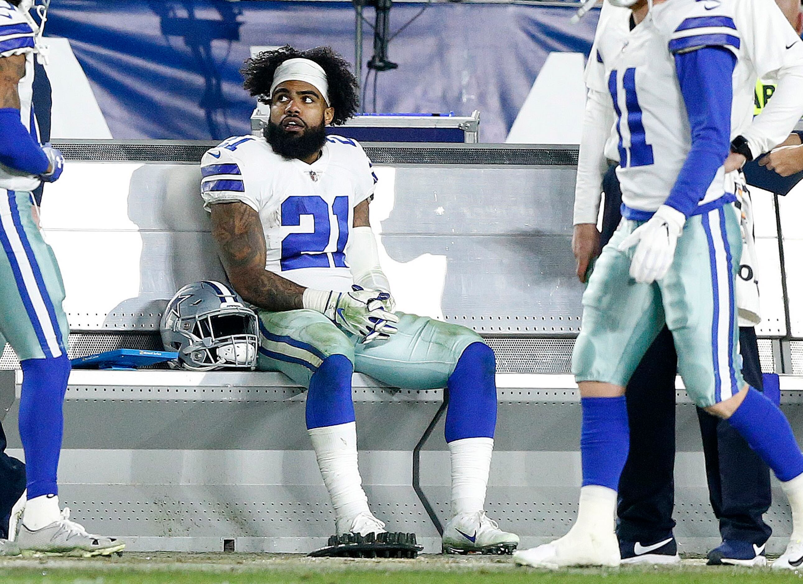 Cowboys VP Stephen Jones Takes Shot at Ezekiel Elliott's Agent