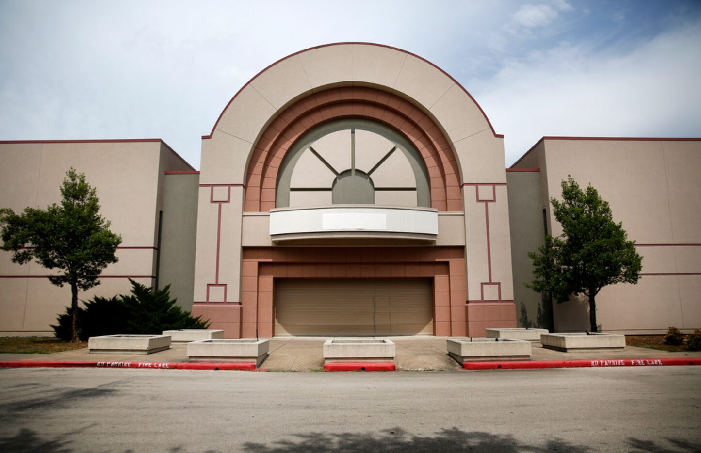 Exterior of Southwest Center Mall in Dallas.