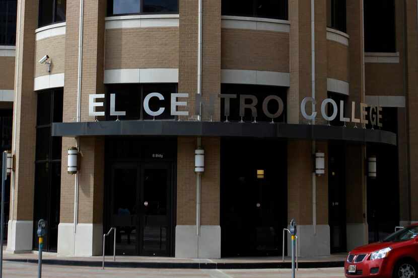 El Centro College en Dallas es una de las escuelas que ofrece becas para estudiantes sin...