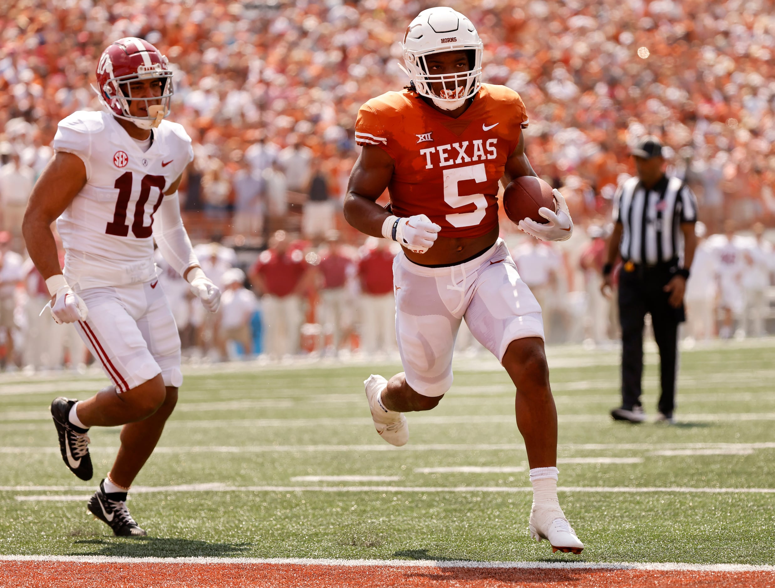 Dallas Cowboys 'Visit' for Longhorns RB Bijan Robinson - NFL Draft Future?, DFW Pro Sports