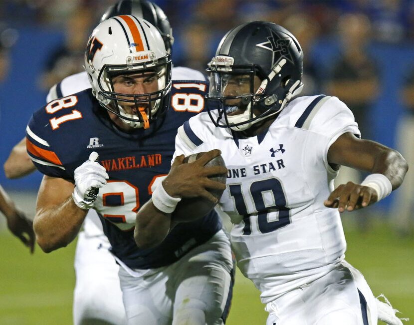 Wakeland linebacker Tanner Euting (81) chases down Lone Star quarterback Jason Shelley (18)...