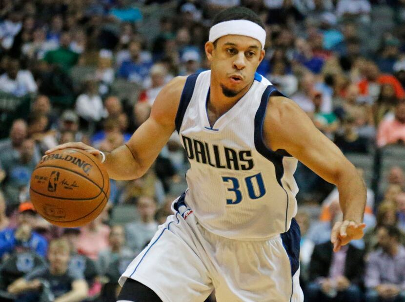 Dallas Mavericks guard Seth Curry (30) drives the lane during the Houston Rockets vs. the...