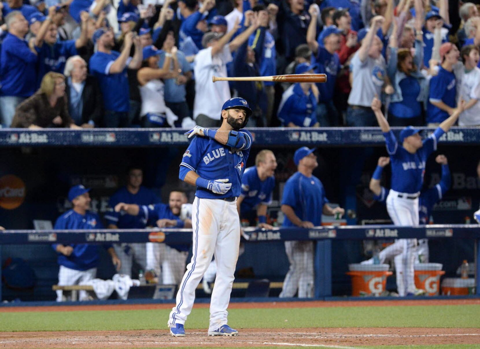 Jones' flip flop: Maybe Jose Bautista bat flip wasn't so bad