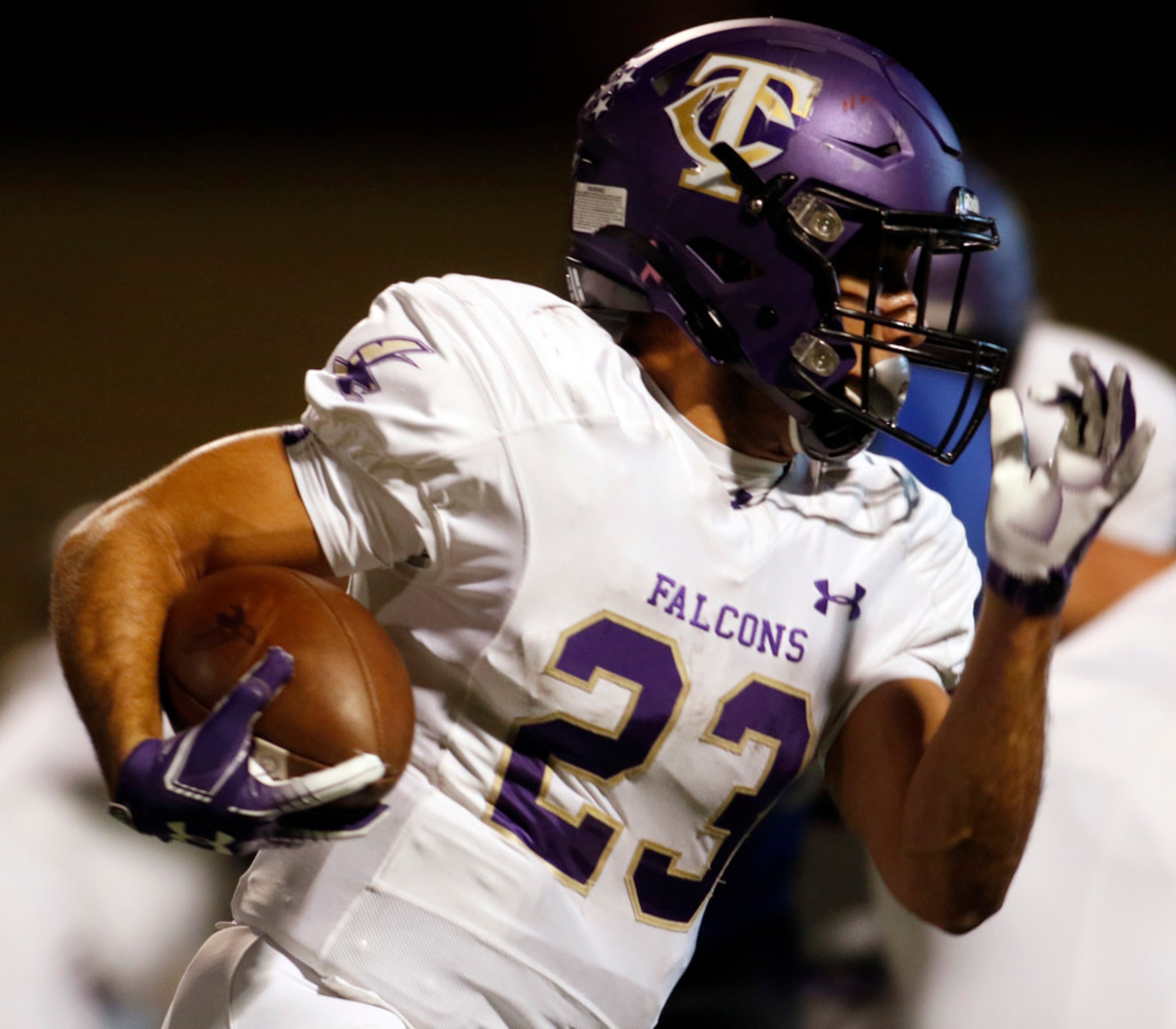 Keller Timber Creek running back Kaden Bess (23) sprints to the pylon as he beats a Trophy...