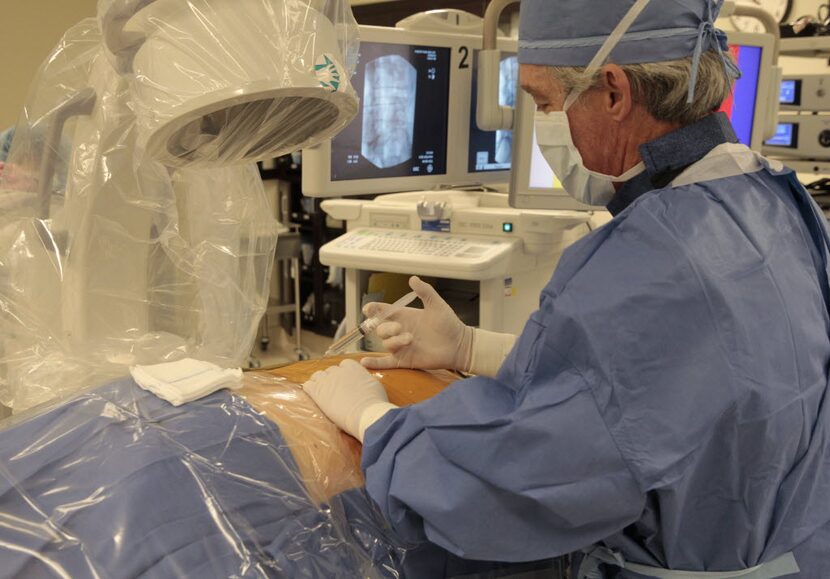 A doctor performs surgery at Forest Park Medical Center in 2014 (David Woo/The Dallas...