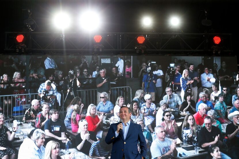 Sen. Ted Cruz gives an election speech at Lava Cantina in The Colony on Aug. 27, 2018.