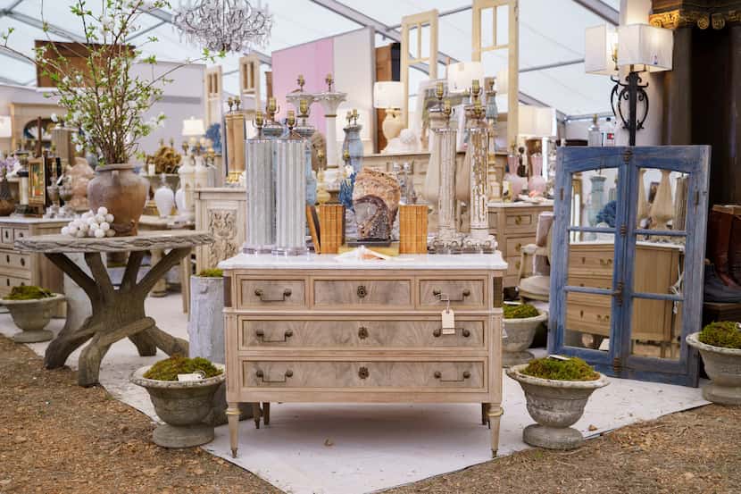 The Marburger Farm Antique Show features nearly 300 dealers from around the country.