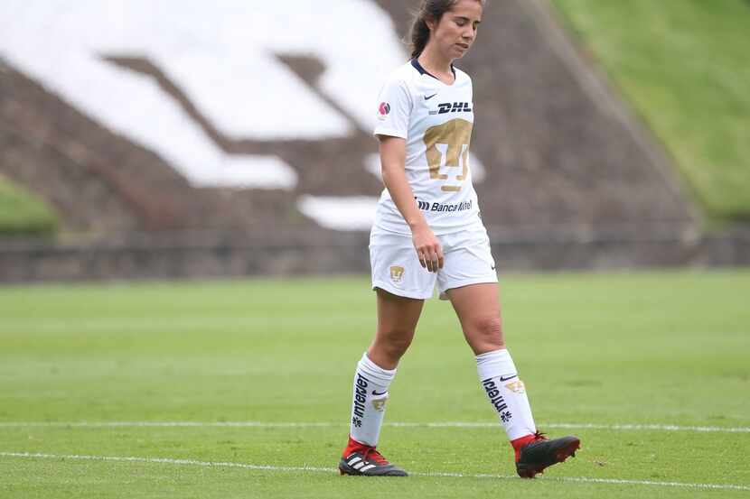 La jugadora de Pumas, Deneva Cagigas, tiene valor de denunciar a su acosador.