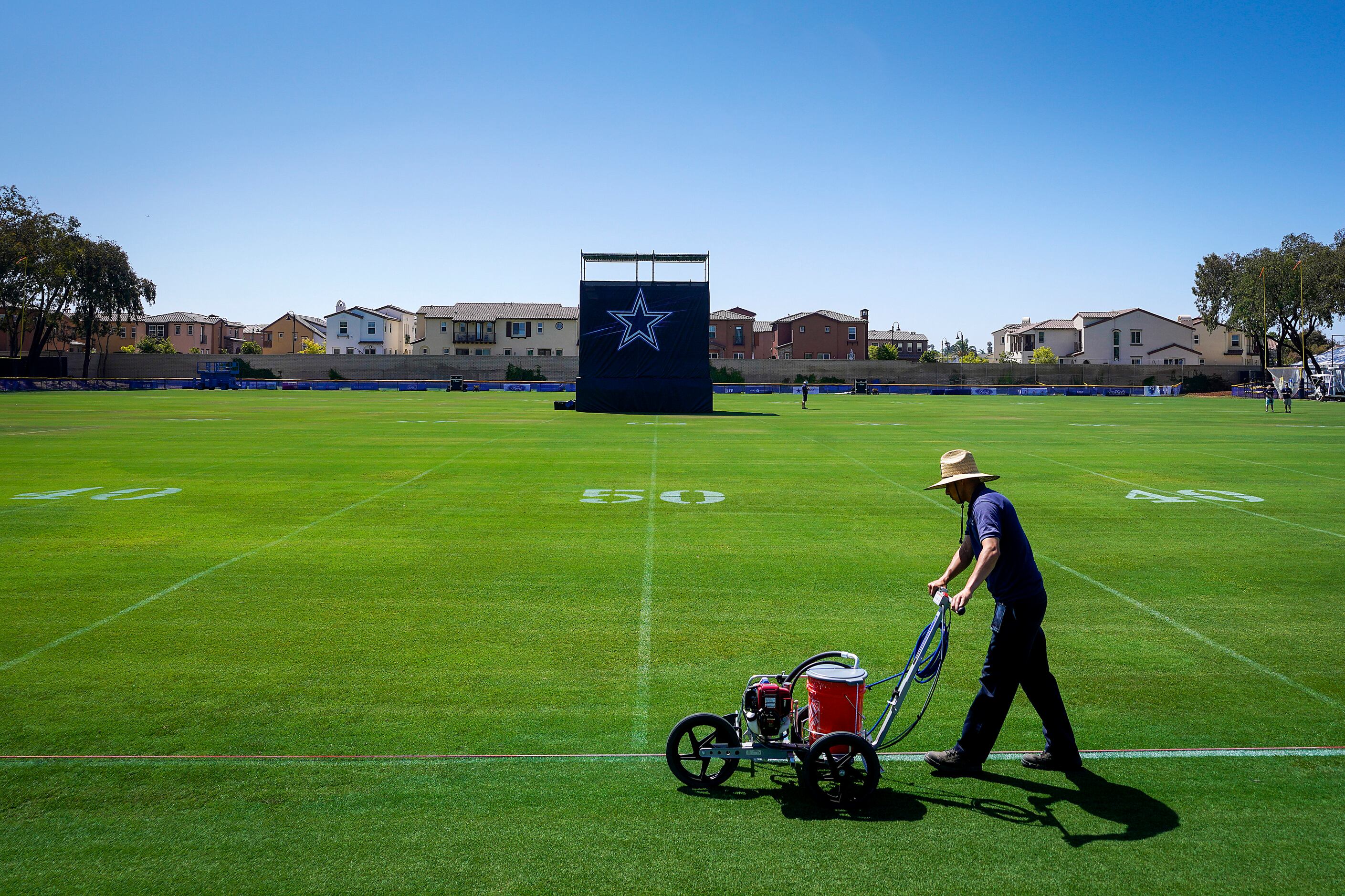 2013 NFL GAMEDAY RESOURCES: Dallas Cowboys vs. Tampa Bay