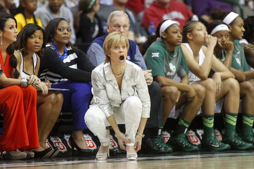 Baylor Bears head coach Kim Mulkey yells to her players during the first half against the...