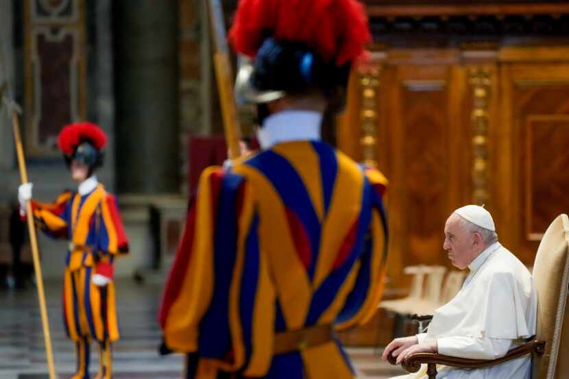 El papa Francisco preside un oficio fúnebre por el cardenal Jozef Tomko en la Basílica de...