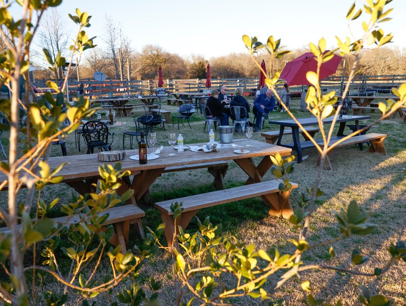 The patio area at Triple N Ranch Winery 