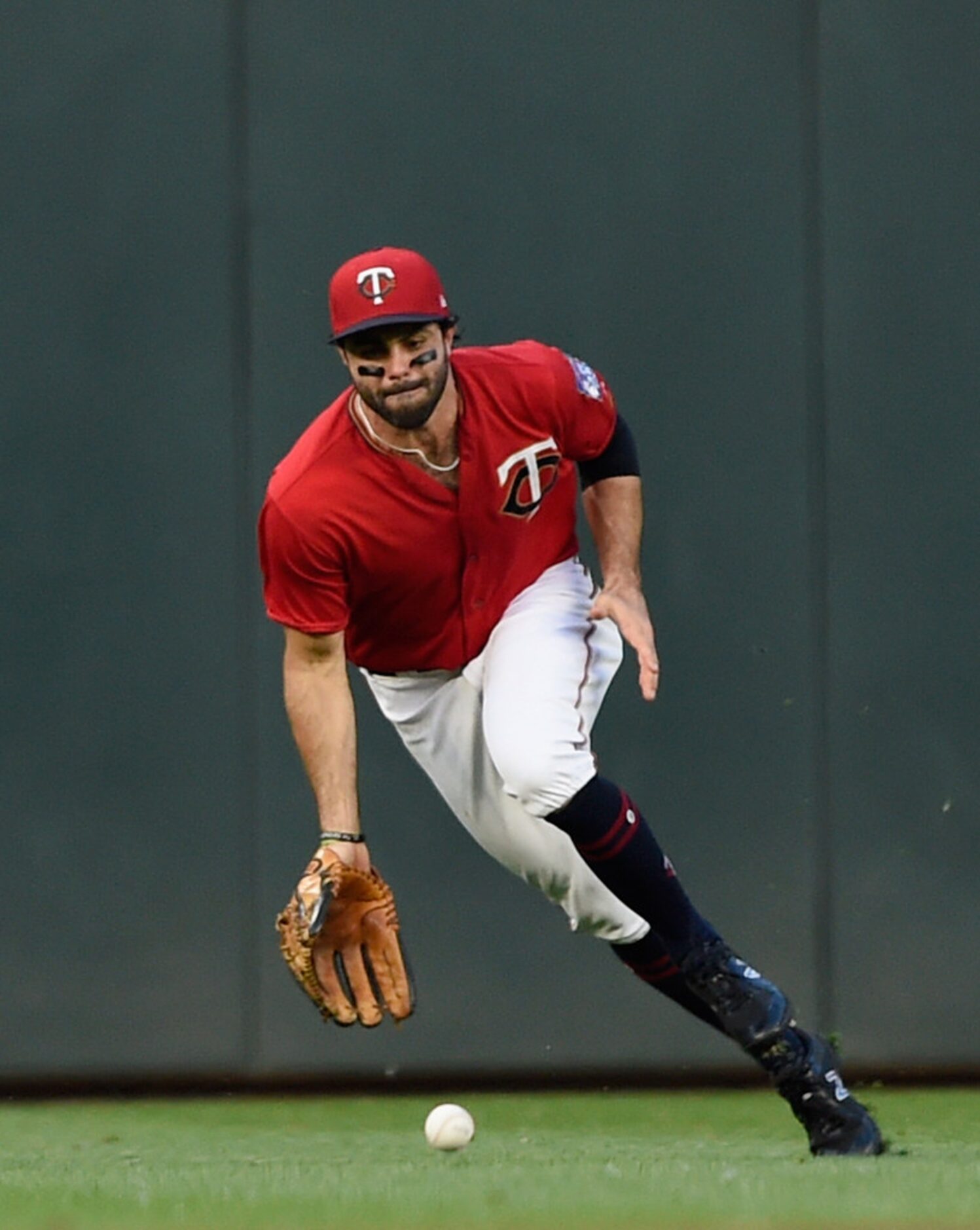 MINNEAPOLIS, MN - JUNE 22: A single by Nomar Mazara #30 of the Texas Rangers drops in front...