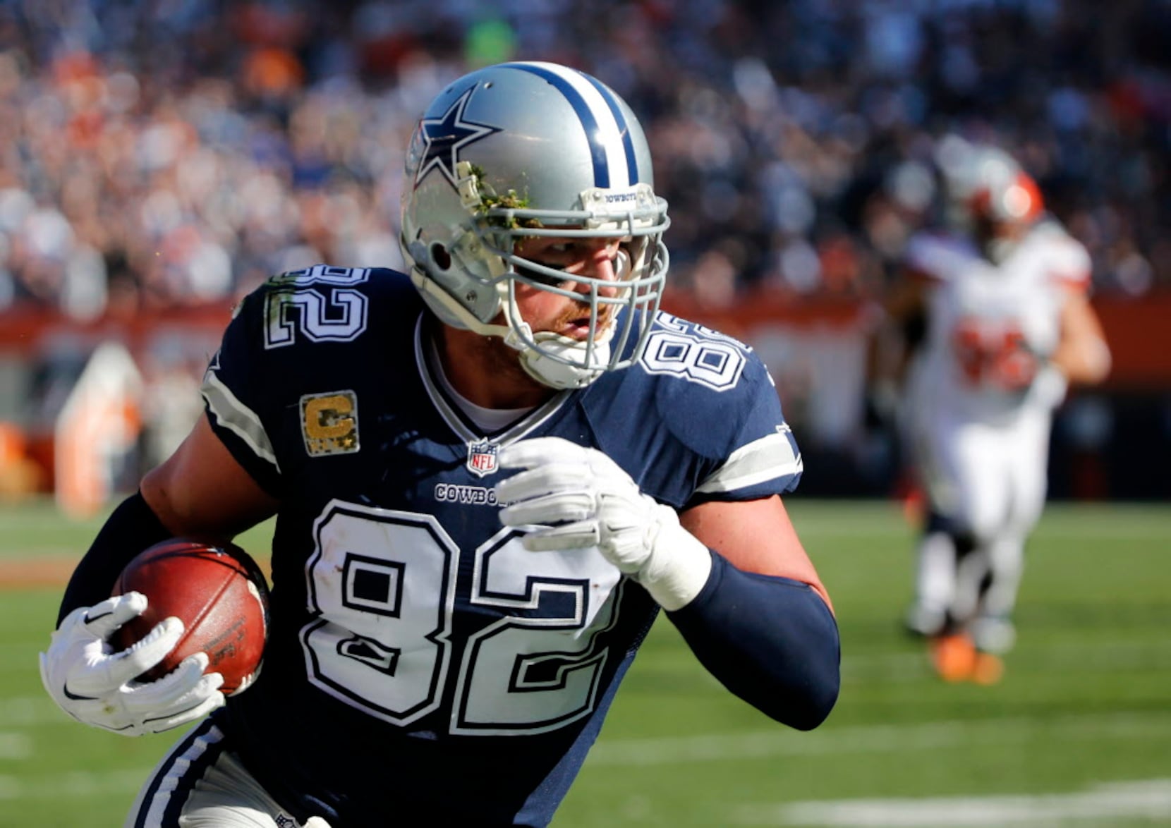 Raiders' Jason Witten breaks one of Tony Gonzalez's NFL records