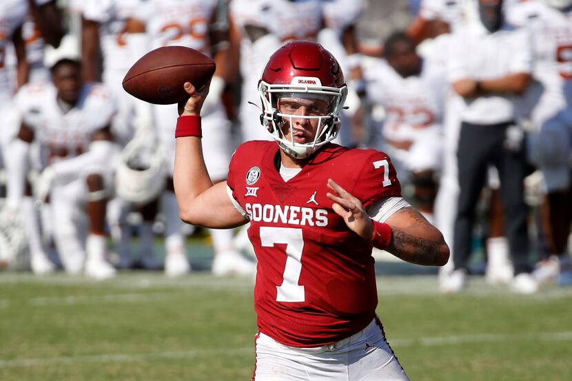 Oklahoma Sooners quarterback Spencer Rattler (7) throws a two-point conversion following the...