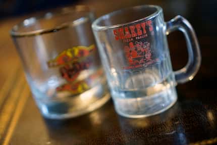 Shakey's Pizza Parlor had logos on their special glasses used to serve customers. 