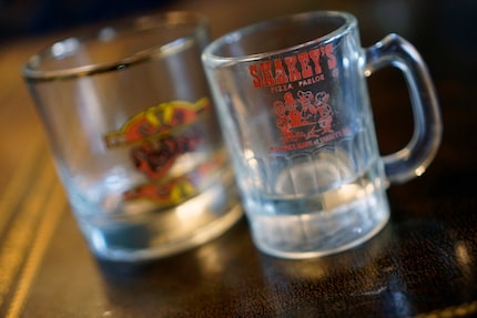 Shakey's Pizza Parlor had logos on their special glasses used to serve customers. 