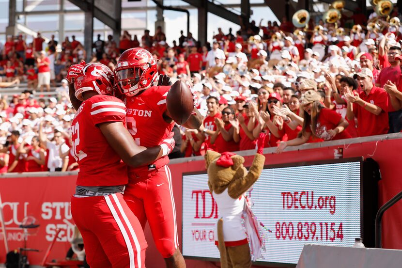 HOUSTON, TX - NOV. 04, 2017:  Jarrid Williams #62 of the Houston Cougars celebrates with...