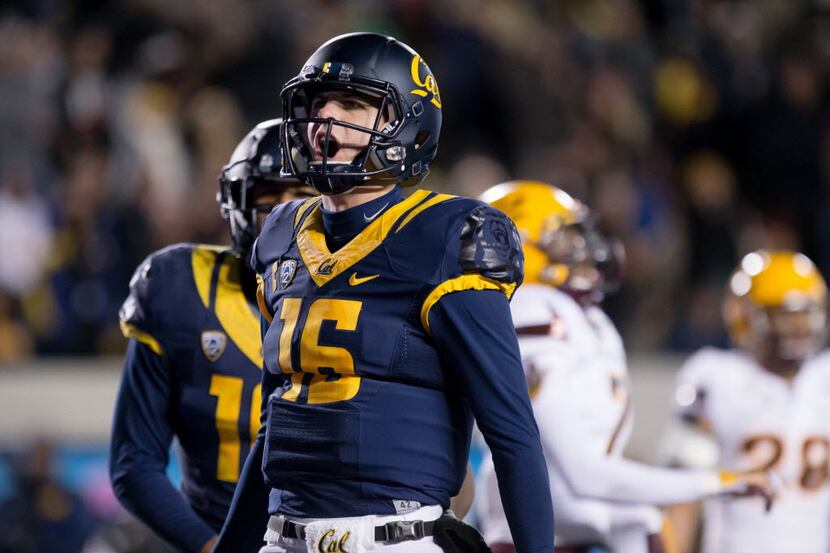 Nov 28, 2015; Berkeley, CA, USA; California Golden Bears quarterback Jared Goff (16)...