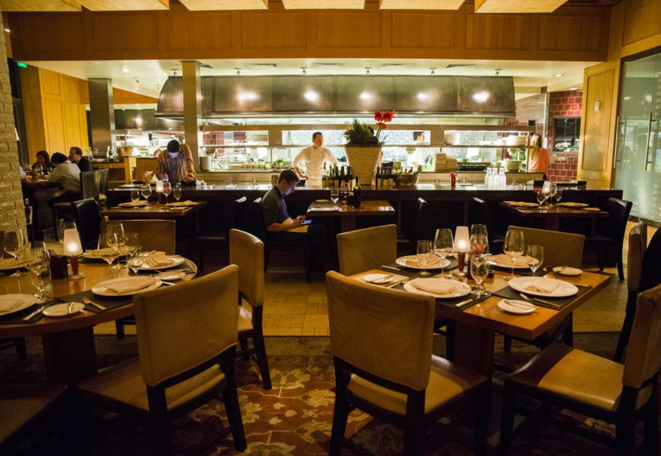 Dean's Kitchen is the more casual dining room at Fearing's.