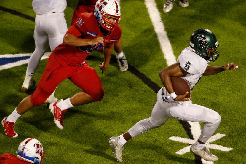 Kennedale running back Antwone Parker (6) bolts into the secondary past the pursuit of...