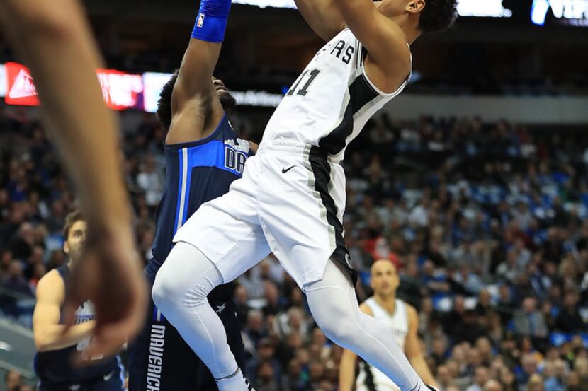 Wesley Matthews and the Mavericks made it tough on Bryn Forbes and the Spurs on Tuesday....