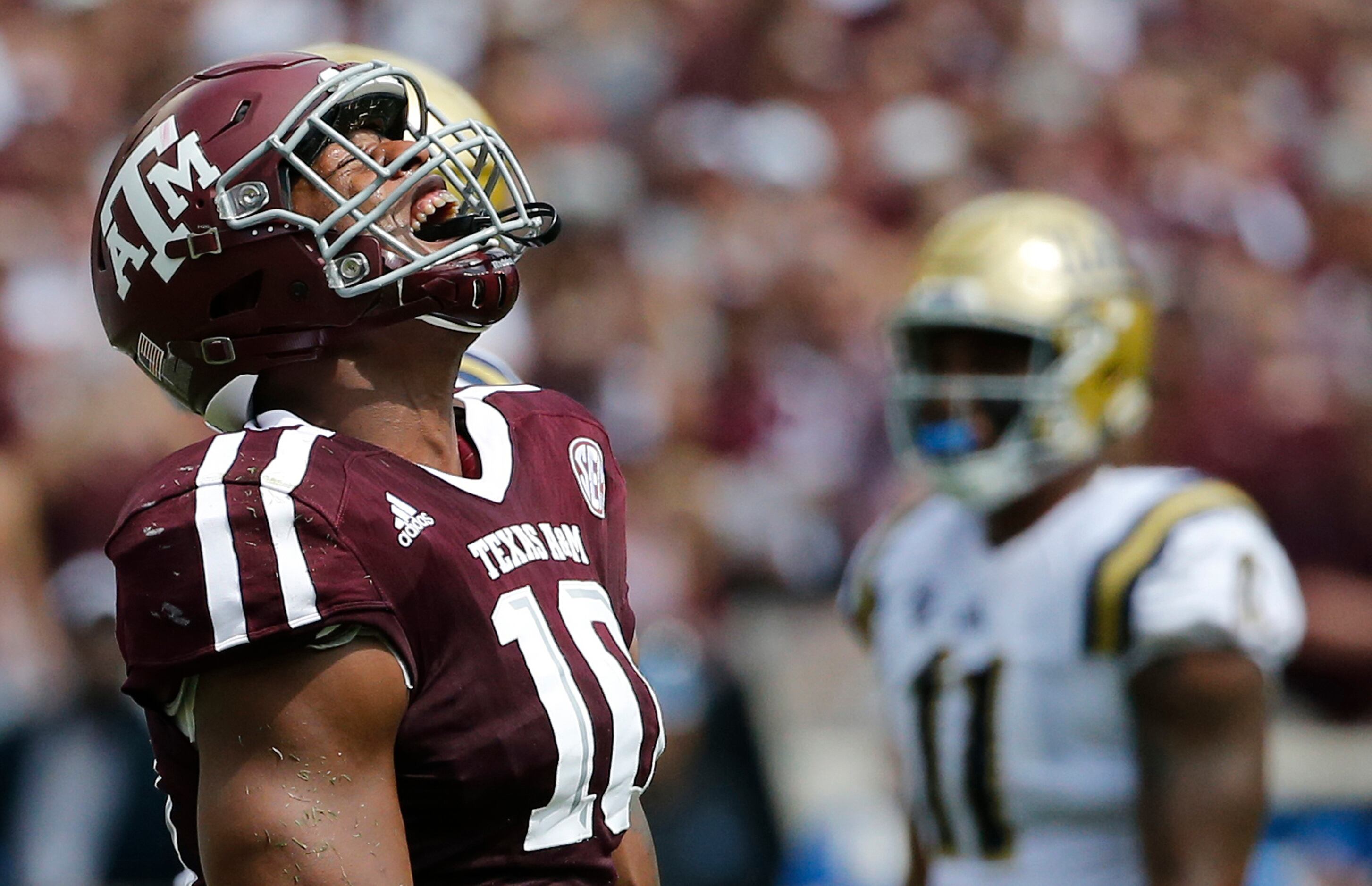 Watch: Former Aggie Myles Garrett shows off his dunking skills