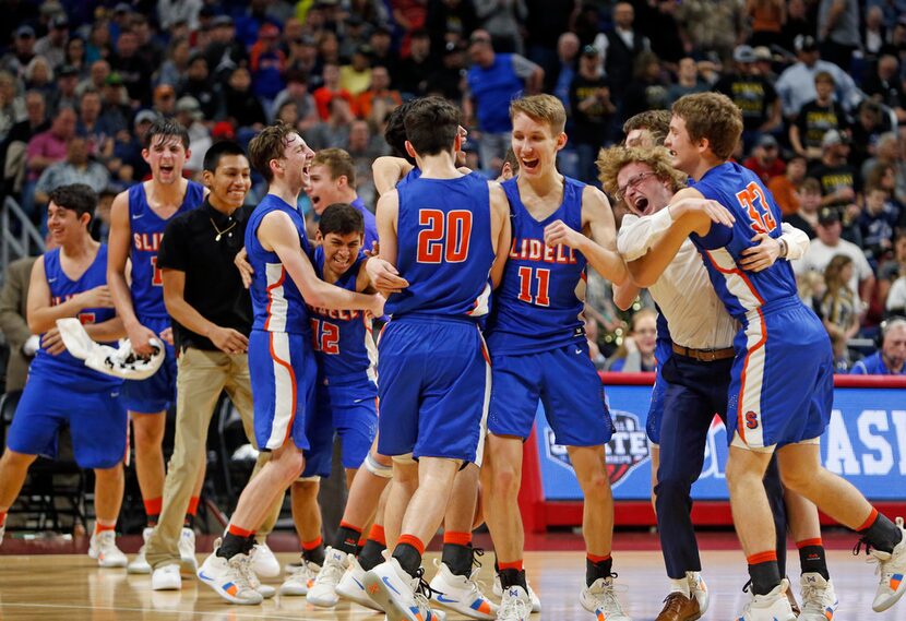 Slidell celebrates after defeating Jayton for 1A championship. UIL boys basketball 1A State...