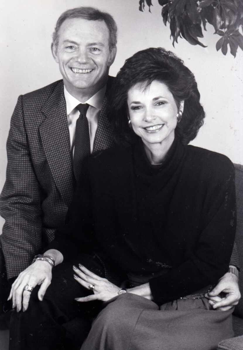 Archivo del 3 de marzo de 1989, Jerry Jones y su esposa Gene.