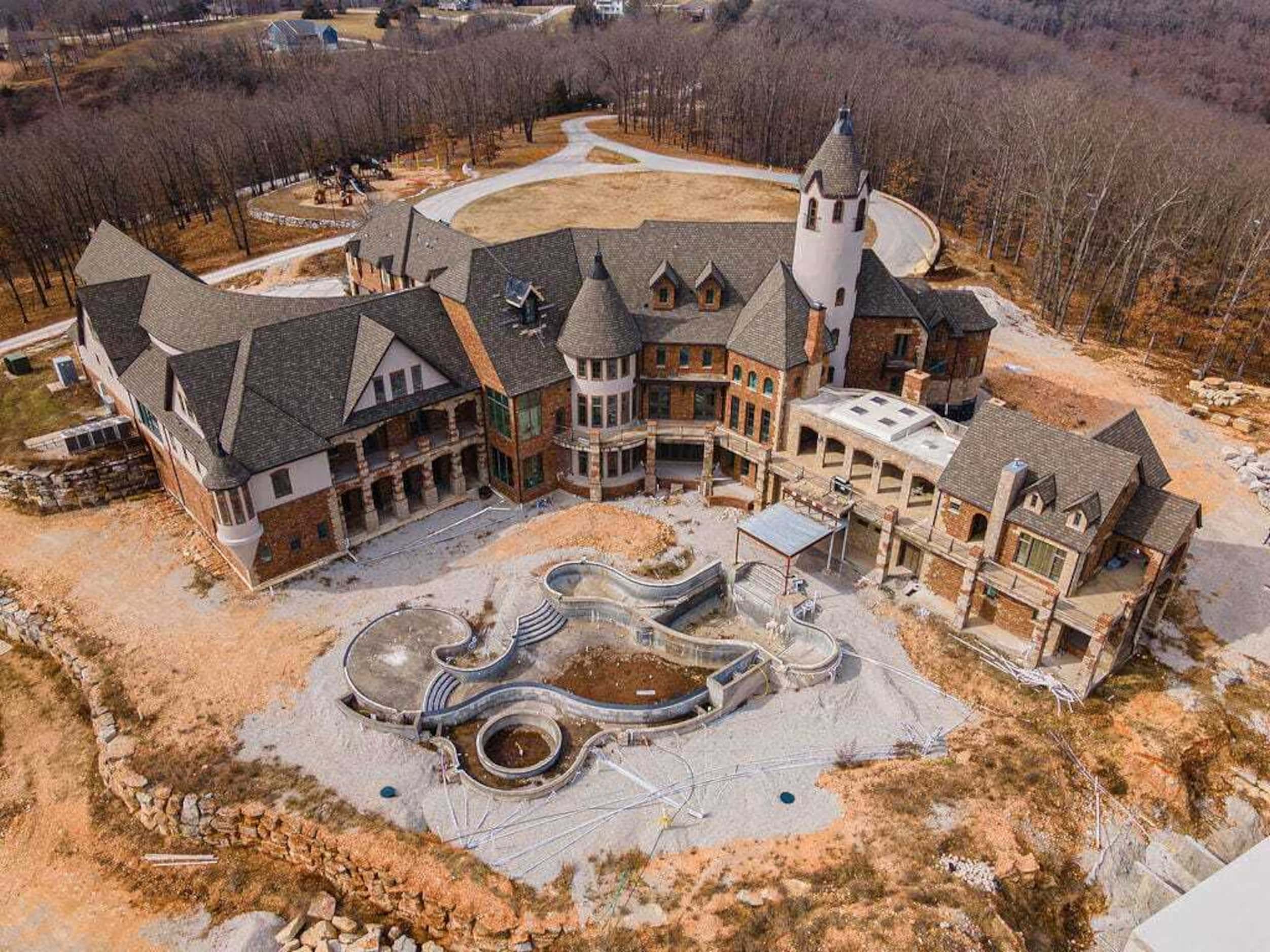 A Missouri lakefront estate once owned by Rangers pitcher Cole Hamels hit the market again...
