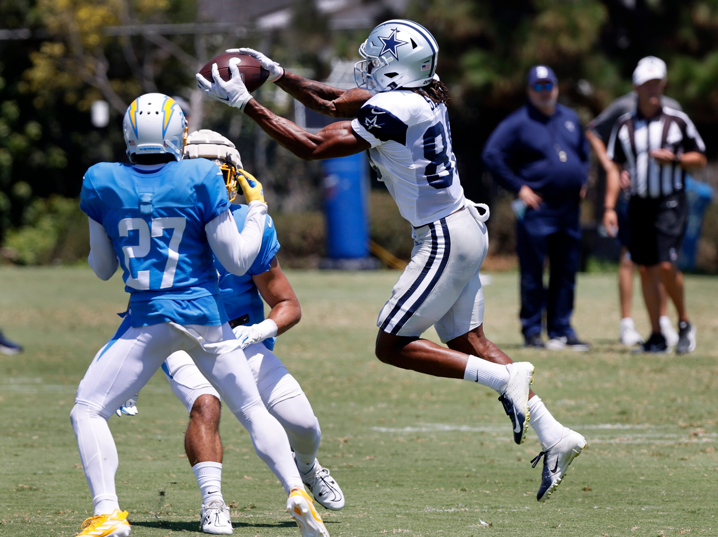 Dallas Cowboys wide receiver Brandon Smith (80) makes a flying catch against Los Angeles...