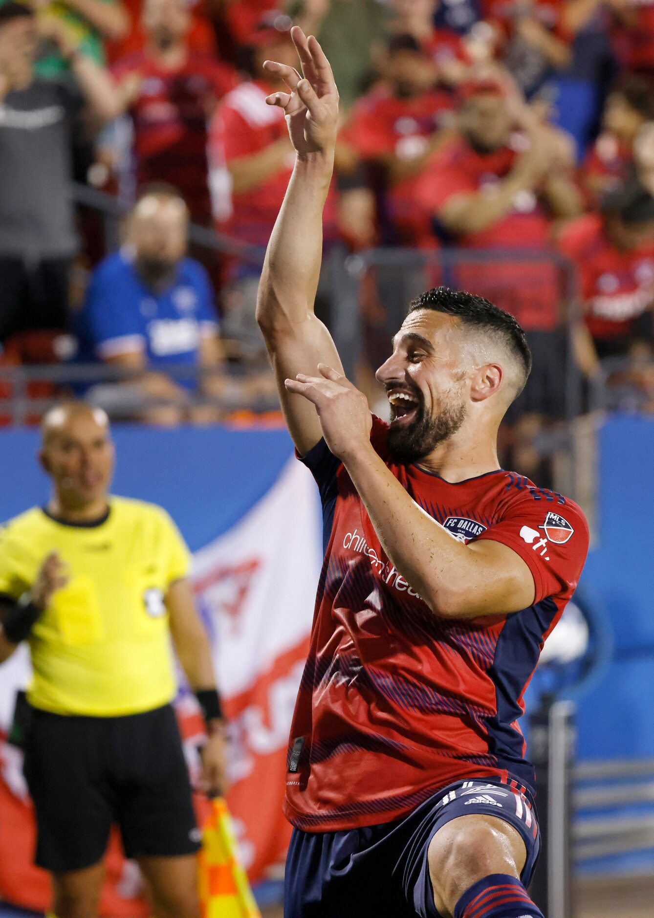 FC Dallas midfielder Sebastian Lletget (12) celebrates his second half goal against the...